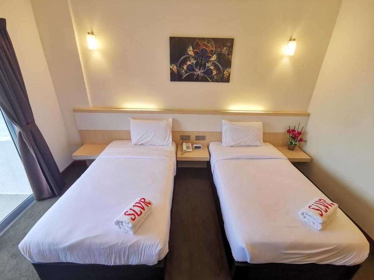 Serdang Lake View Resort Sungai Kechil Buitenkant foto