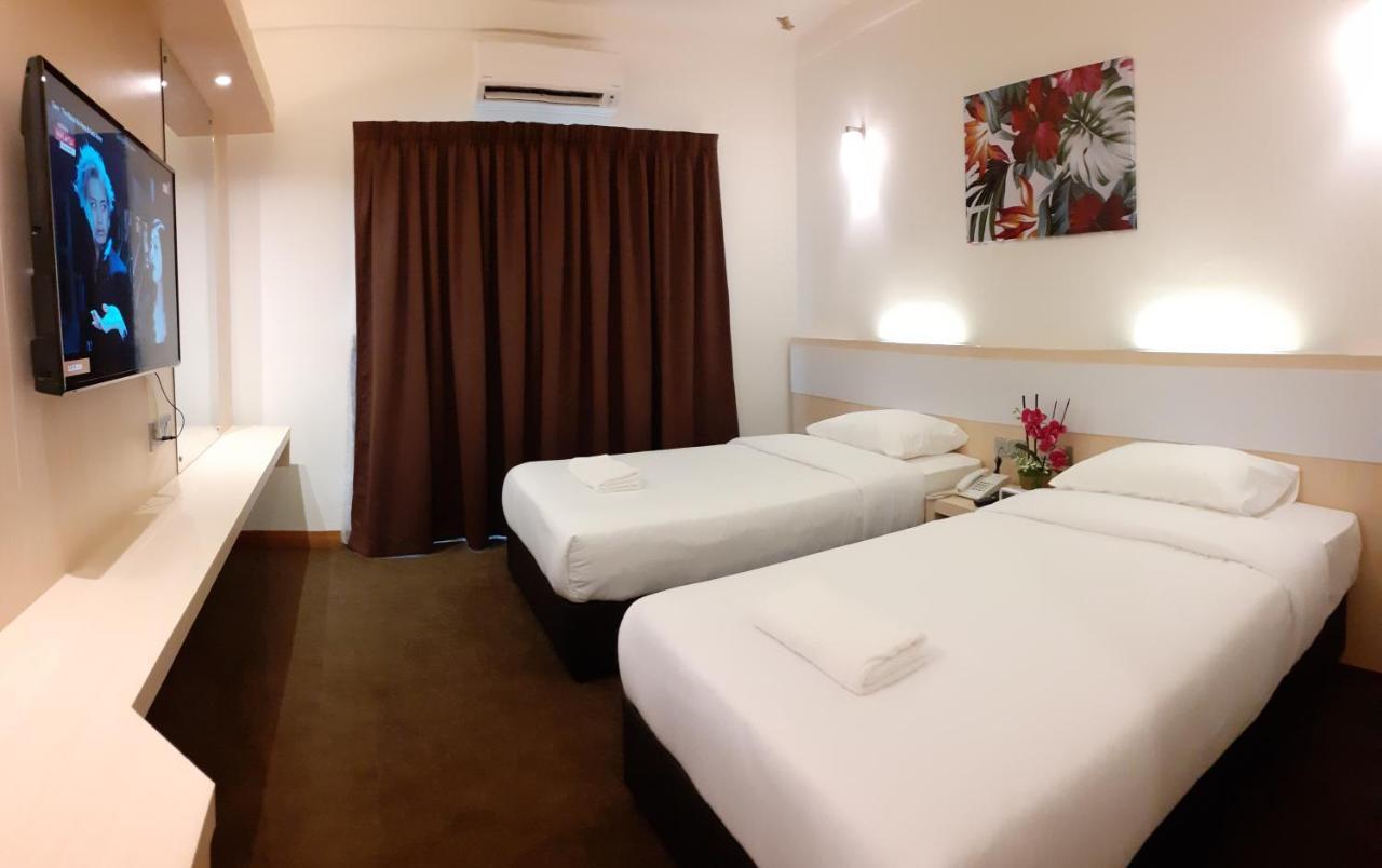 Serdang Lake View Resort Sungai Kechil Buitenkant foto